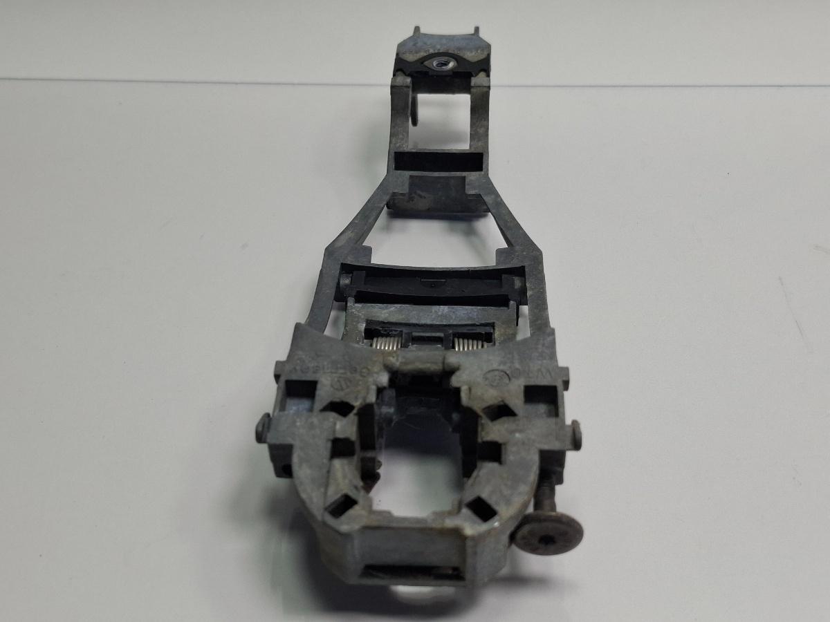 Suport maner exterior usa fata VOLKSWAGEN GOLF IV Variant 1J5 1999 - 20061.9 TDI AGR, ALH 3B0837885/886