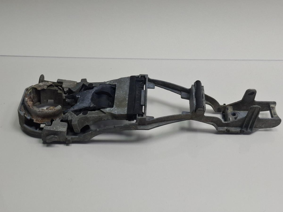 Suport maner exterior usa fata VOLKSWAGEN GOLF IV Variant 1J5 1999 - 20061.9 TDI AGR, ALH 3B0837885/886