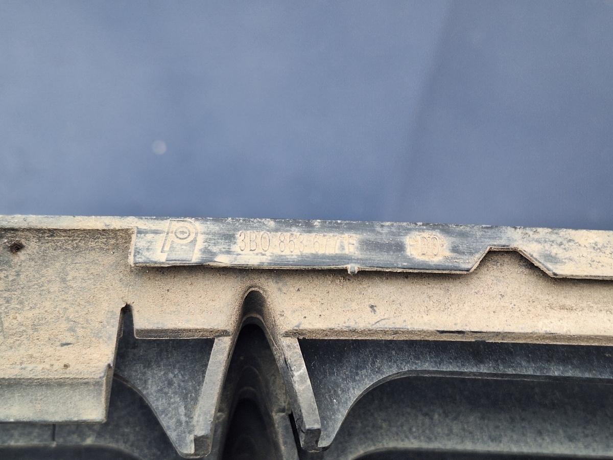 Grilă inferioară bară de protecție față VOLKSWAGEN PASSAT 3B3 2000 1.9 TDI AWX 96KW|130HP 2000