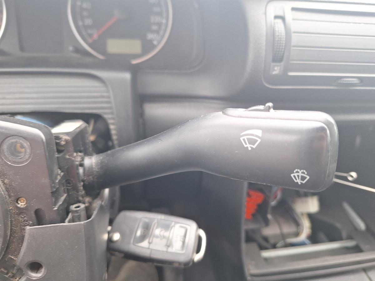 Manetă ștergătoare lampă de semnalizare VOLKSWAGEN PASSAT 3B3 2000 1.9 TDI AWX 96KW|130HP 2000