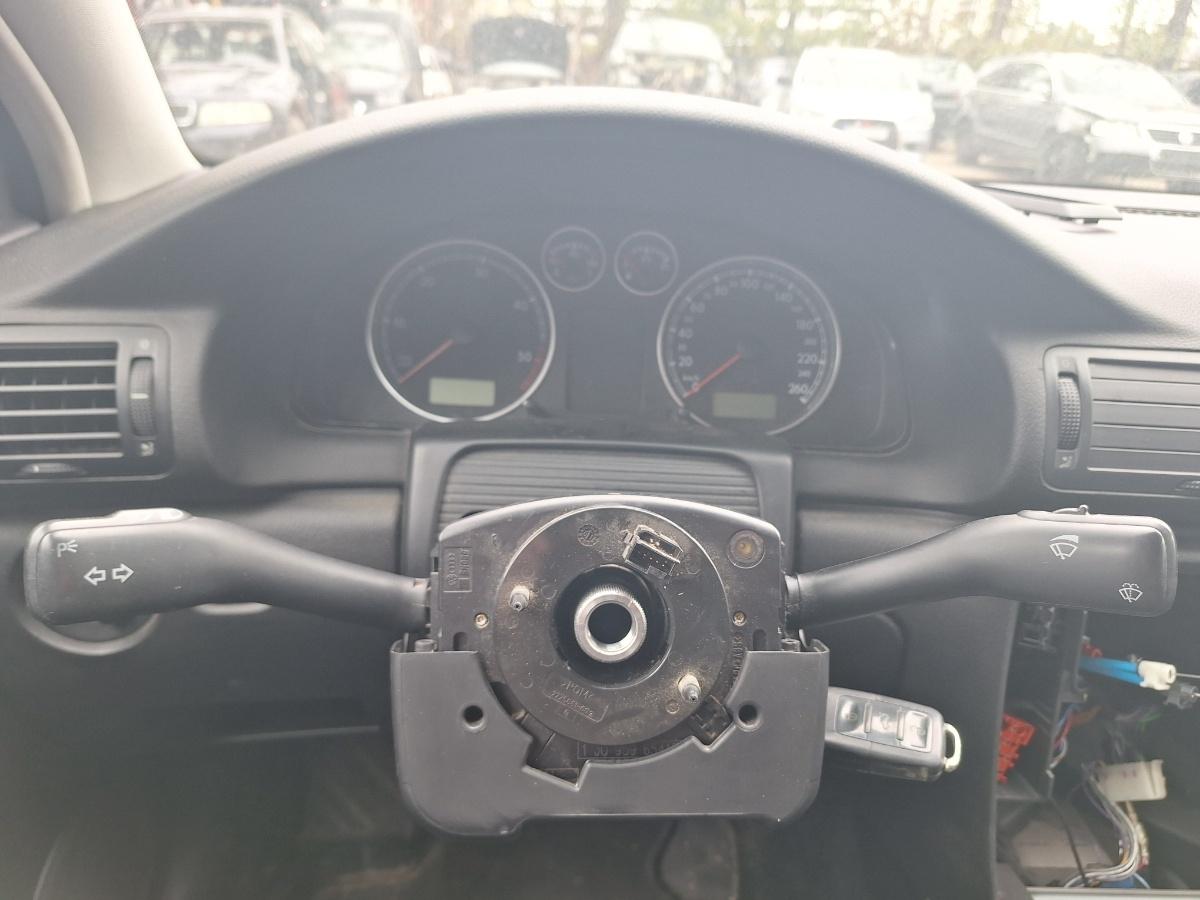 Manetă ștergătoare lampă de semnalizare VOLKSWAGEN PASSAT 3B3 2000 1.9 TDI AWX 96KW|130HP 2000