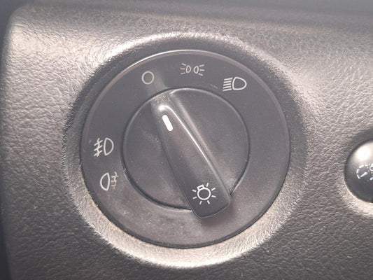 Bloc lumini VOLKSWAGEN PASSAT 3B3 2000 1.9 TDI AWX 96KW|130HP 2000