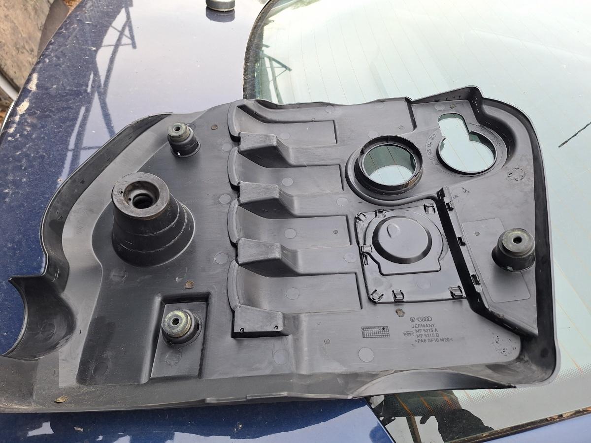 Capac motor (ornament) VOLKSWAGEN PASSAT 3B3 2000 1.9 TDI AWX 96KW|130HP 2000