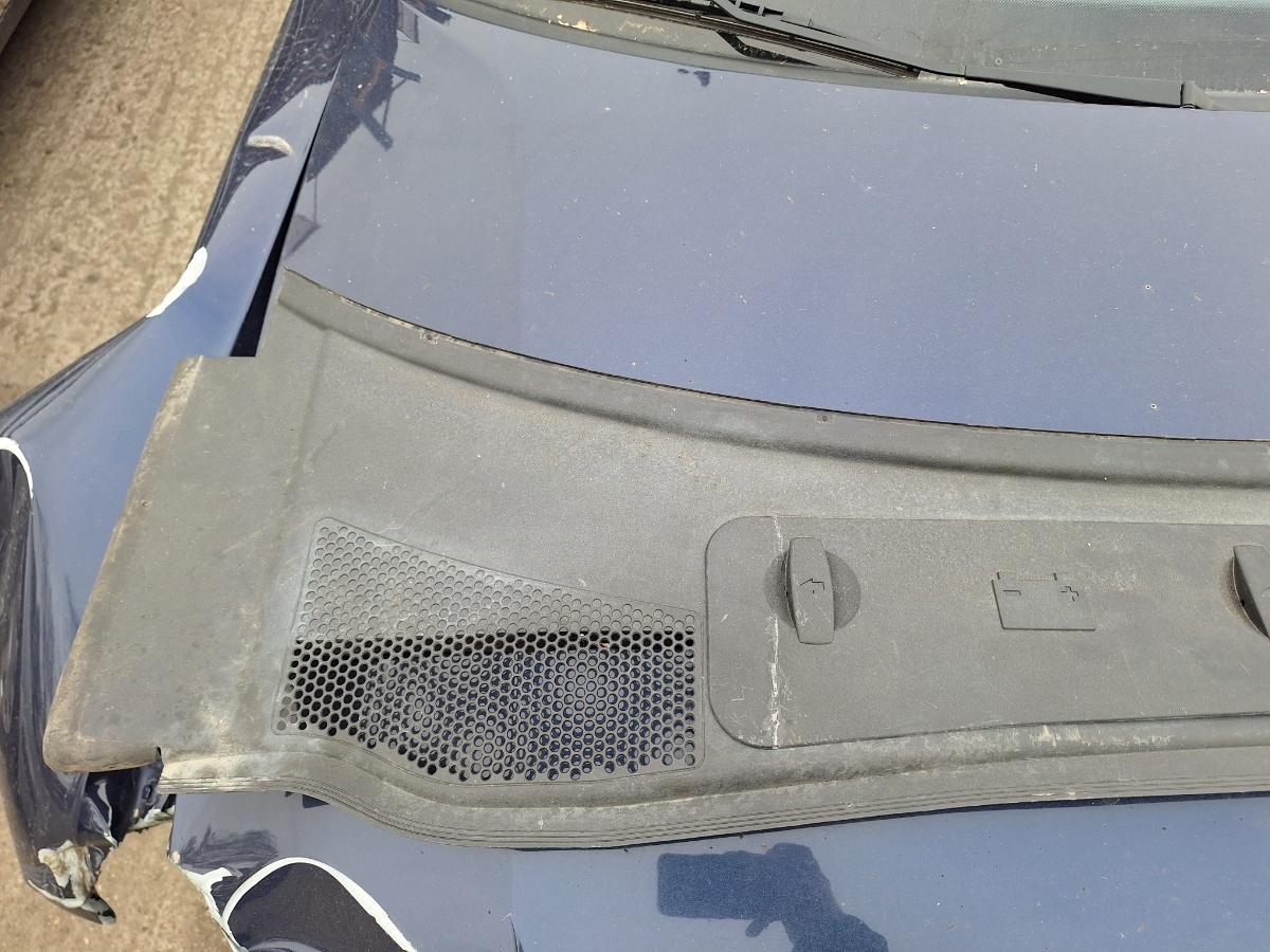 Deflector de aer capotă VOLKSWAGEN PASSAT 3B3 2000 1.9 TDI AWX 96KW|130HP 2000