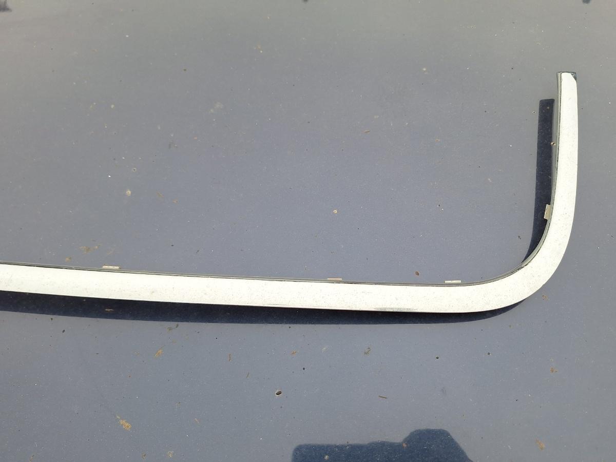 Grilă față VOLKSWAGEN PASSAT 3B3 2000 1.9 TDI AWX 96KW|130HP 2000