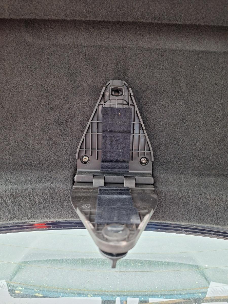 Suport de fixare triunghi de semnalizare VOLKSWAGEN PASSAT 3B3 2000 1.9 TDI AWX 96KW|130HP 2000