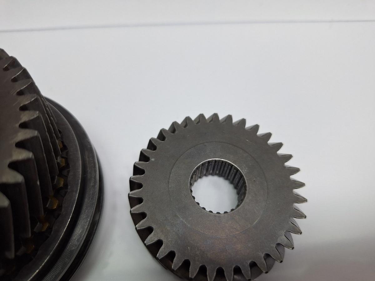 Pinioane treapta a 5-a SKODA OCTAVIA 1U2 1996 - 20101.4 16V AXP, BCA 020311361AD , 020311159Q