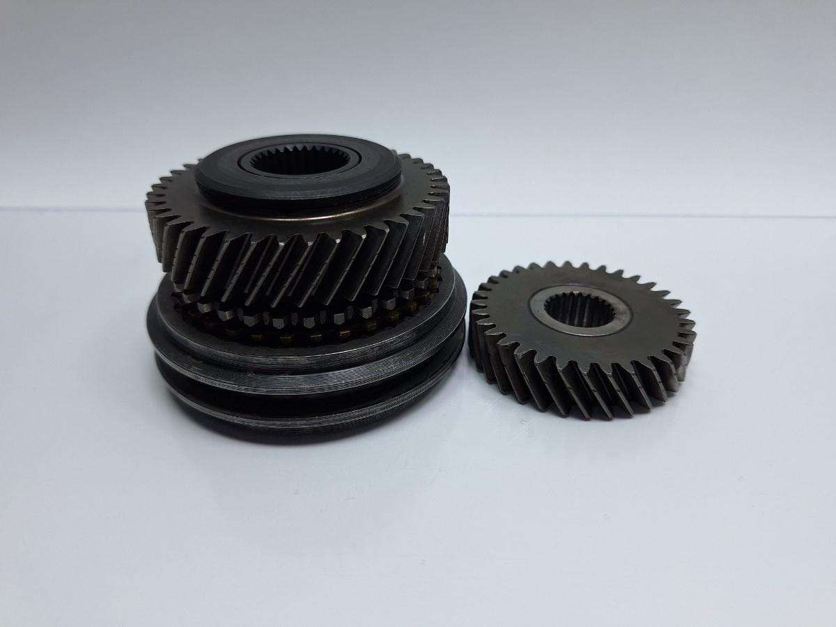 Pinioane treapta a 5-a SKODA OCTAVIA 1U2 1996 - 20101.4 16V AXP, BCA 020311361AD , 020311159Q