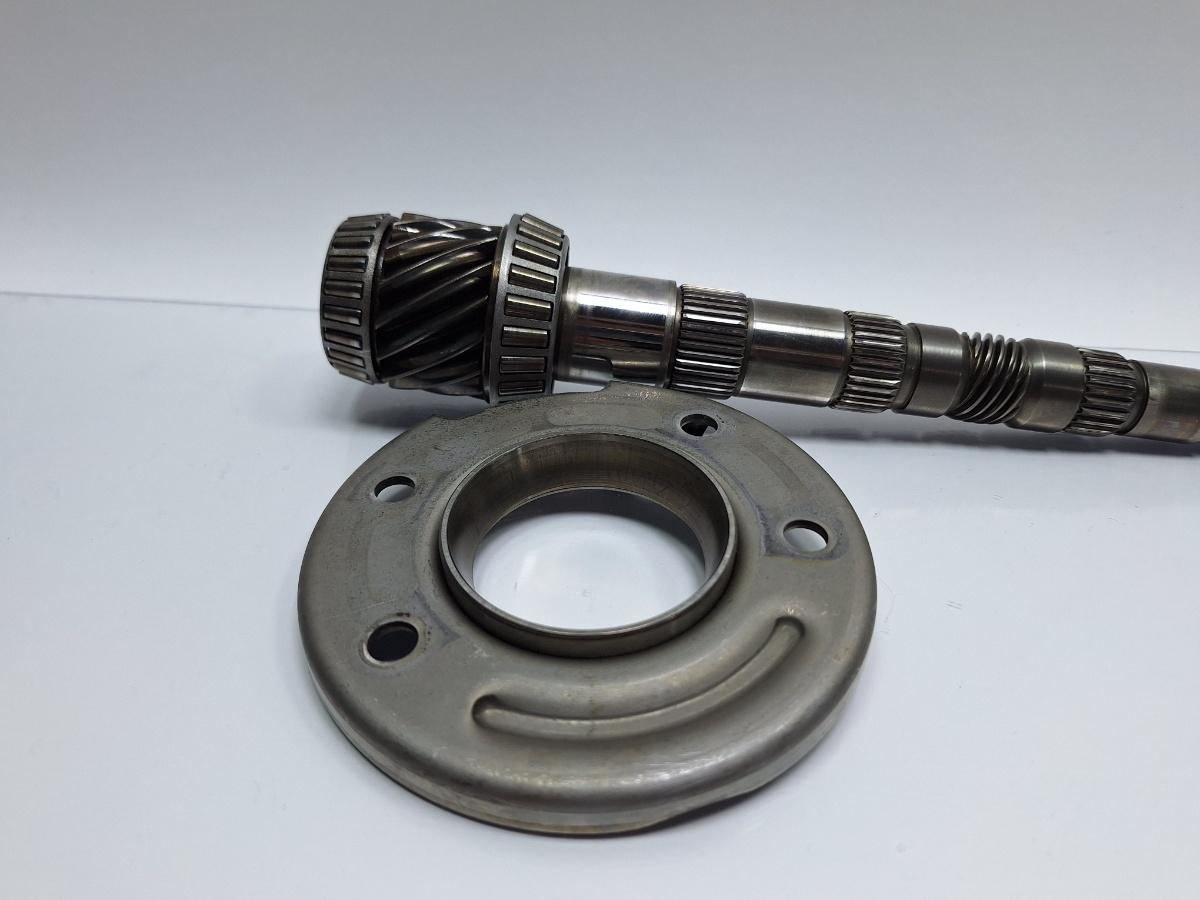 Arbore secundar cutie SKODA OCTAVIA 1U2 1996 - 20101.4 16V AXP, BCA 02K311207
