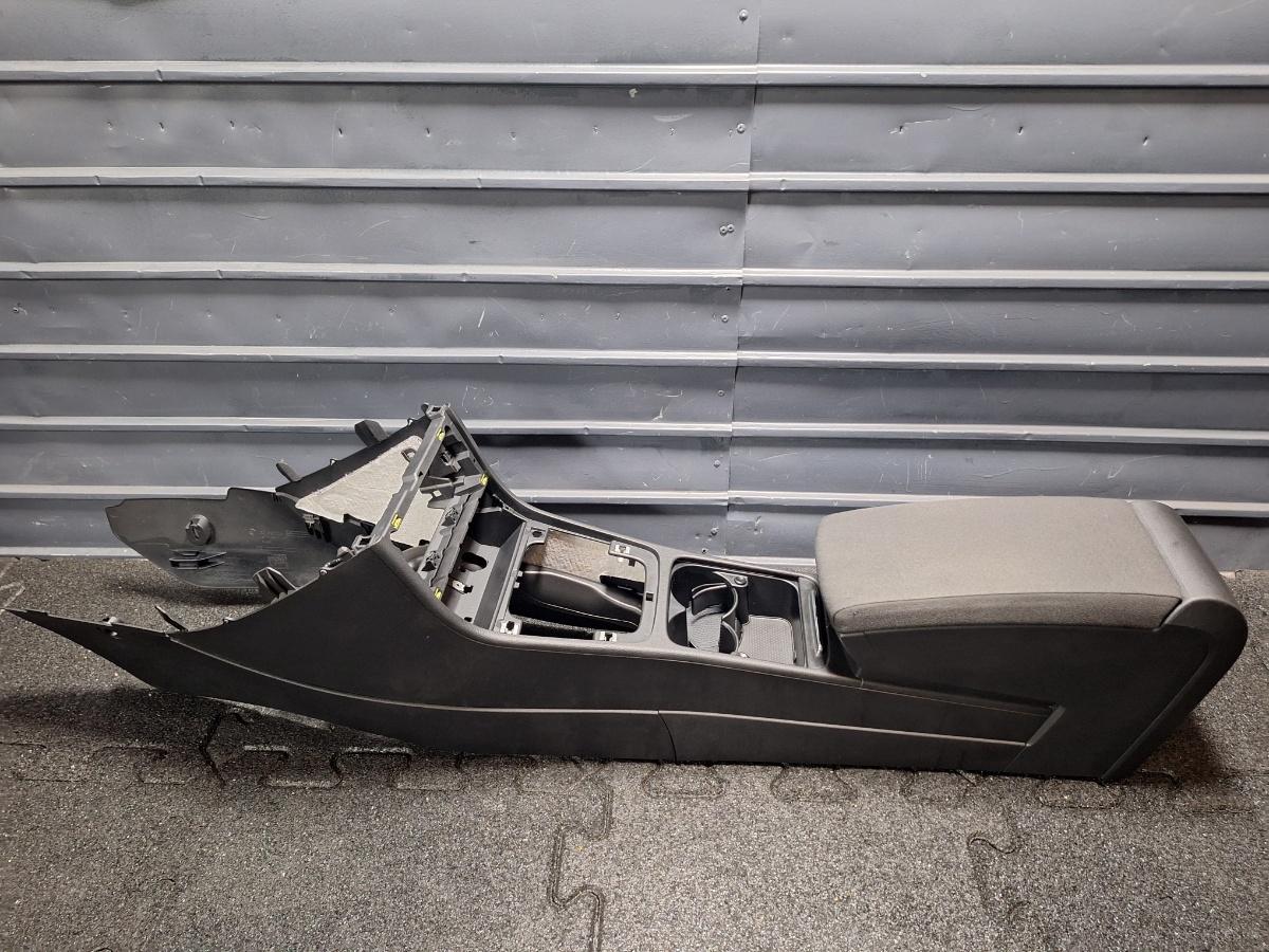 Consolă centrală si cotiera VOLKSWAGEN PASSAT Variant 3C5 2008 1.9 TDI BLS 77KW|105HP 2008