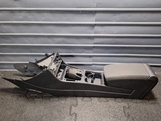 Consolă centrală si cotiera VOLKSWAGEN PASSAT Variant 3C5 2008 1.9 TDI BLS 77KW|105HP 2008