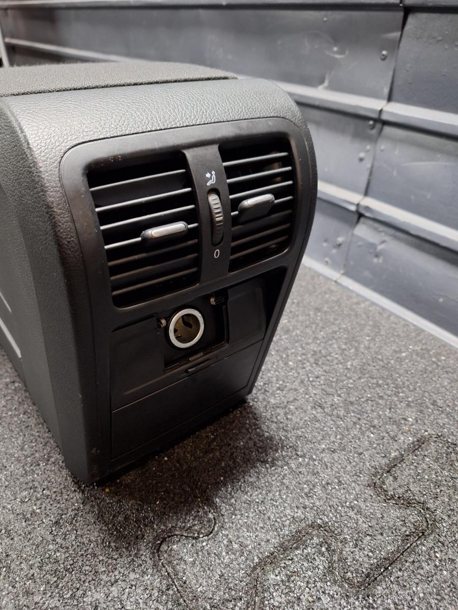 Consolă centrală si cotiera VOLKSWAGEN PASSAT Variant 3C5 2008 1.9 TDI BLS 77KW|105HP 2008