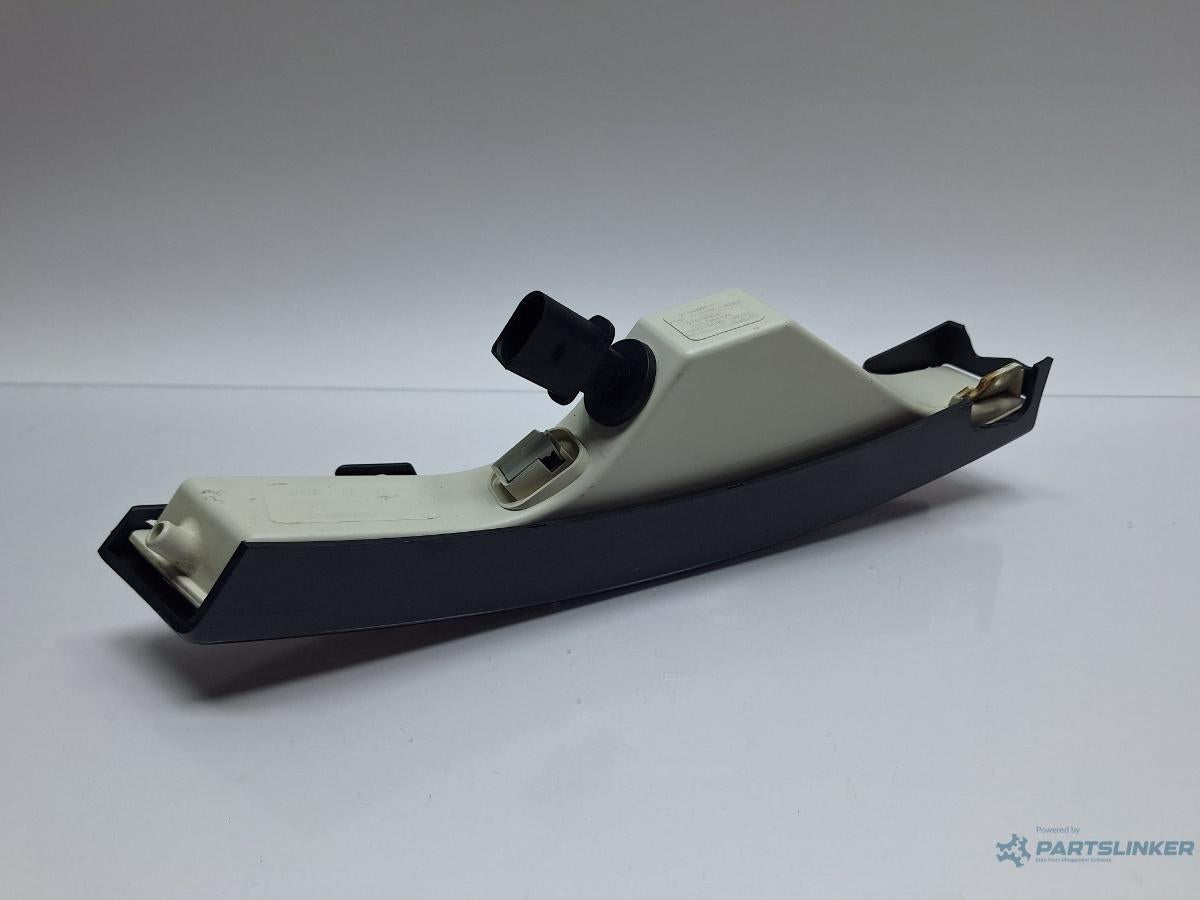 Lampa de semnalizare stanga VOLKSWAGEN PASSAT Variant 3C5 2008 1.9 TDI BLS 77KW|105HP 2008
