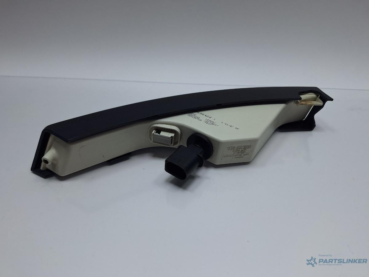 Lampa de semnalizare dreapta VOLKSWAGEN PASSAT Variant 3C5 2008 1.9 TDI BLS 77KW|105HP 2008
