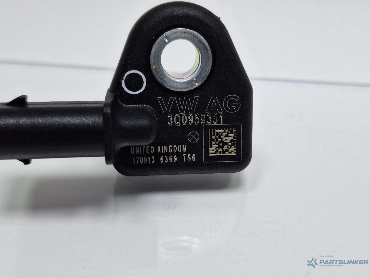 Senzor de impact airbag VOLKSWAGEN PASSAT Variant 3G5 2014 - >2.0 TDI CRLB, DBGA, DFGA 3Q0959351