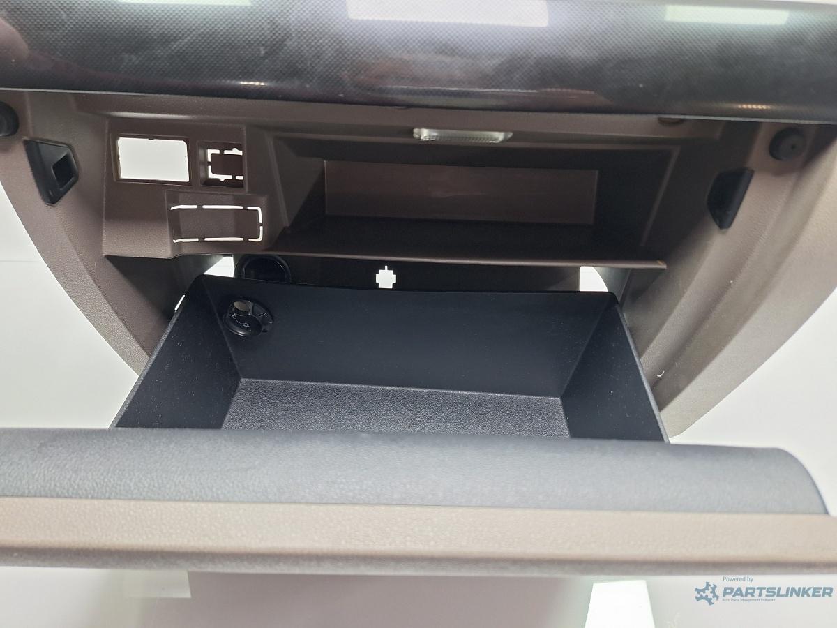 Torpedou VOLKSWAGEN JETTA IV 162, 163, AV3, AV2 2012 1.6 TDI CAYC 77KW|105HP 2012