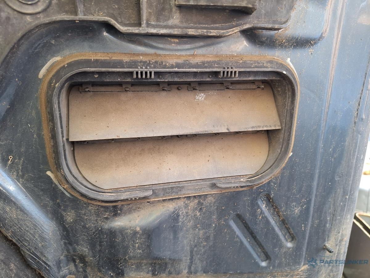 Grilaj portbagaj VOLKSWAGEN TOUAREG 7LA, 7L6, 7L7 2002 - 2010 7L0819181