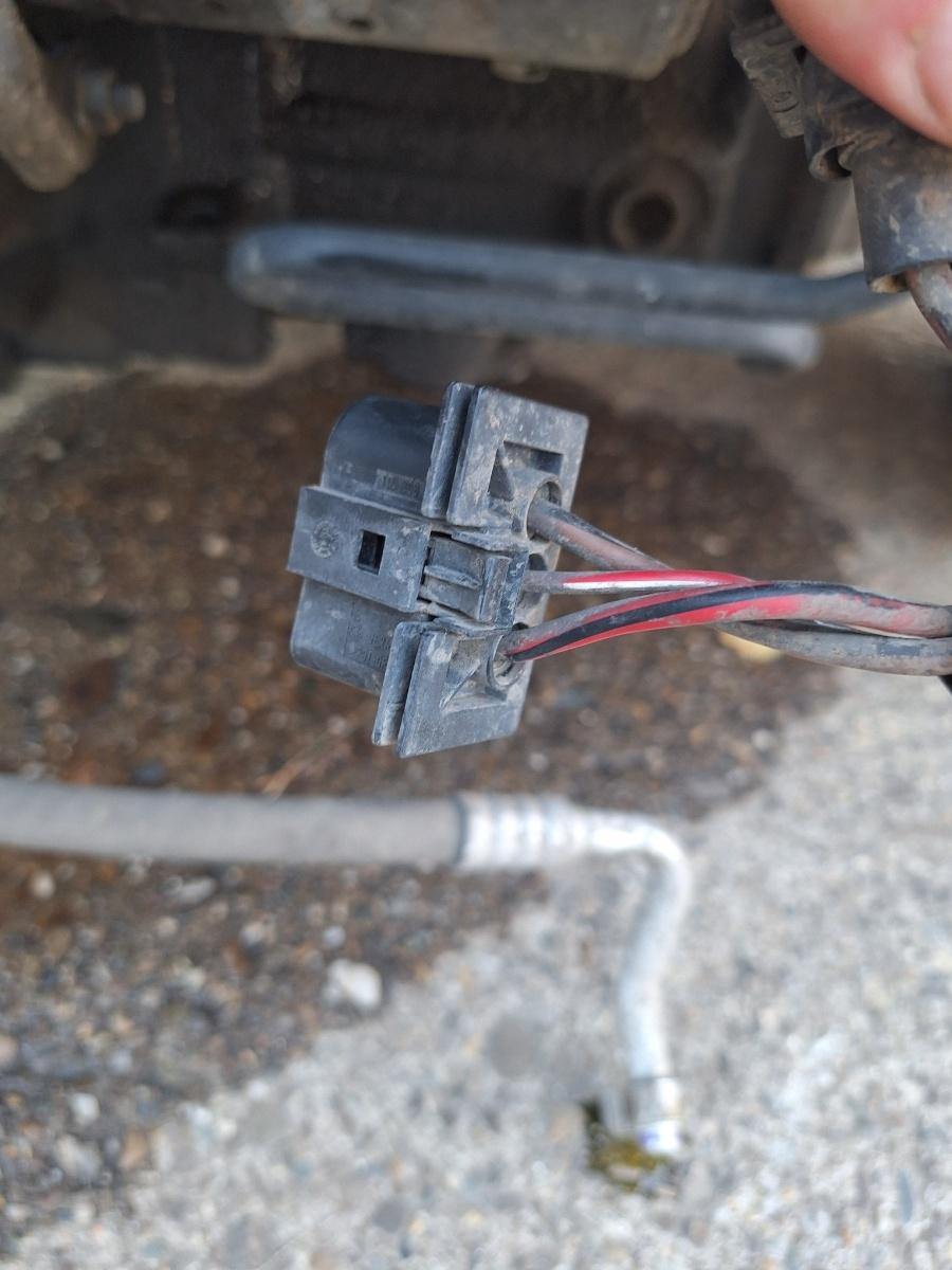 Mufa Conector electroventilatoare VOLKSWAGEN GOLF IV Variant 1J5 1999 - 2006 1.9 TDI ATD, AXR
