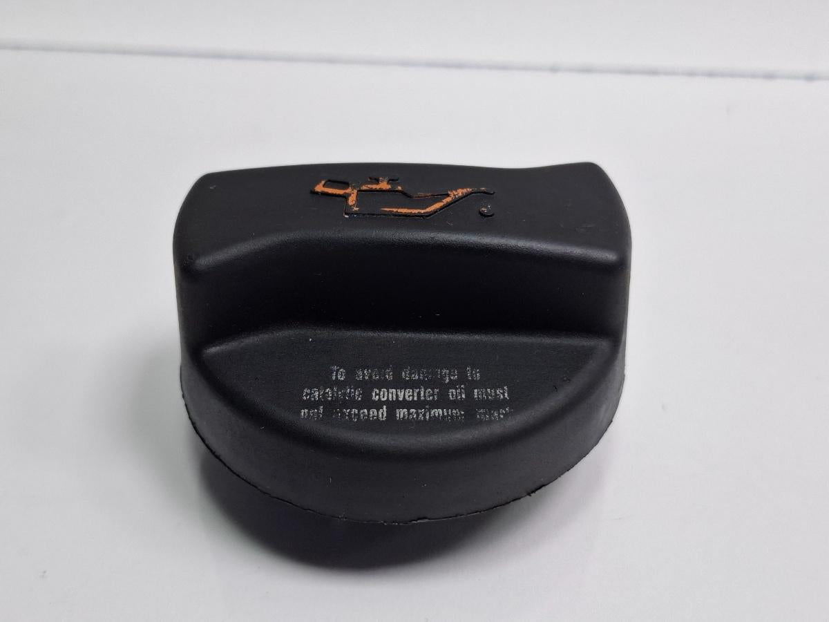 Buson umplere ulei SKODA FABIA 6Y2 1999 - 20081.4 16V AUA, BBY, BKY 06B103485C
