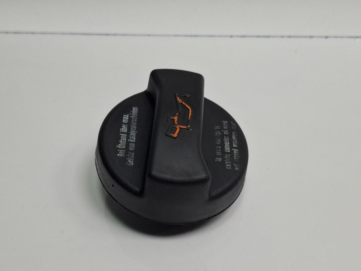 Buson umplere ulei SKODA FABIA 6Y2 1999 - 20081.4 16V AUA, BBY, BKY 06B103485C