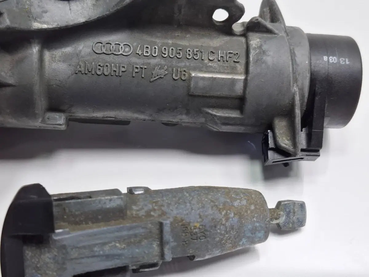 Contact de pornire cu cheie si butuci SKODA FABIA 6Y2 1999 - 20081.4 16V AUA, BBY, BKY 4B0905851C , 6Y0837168B