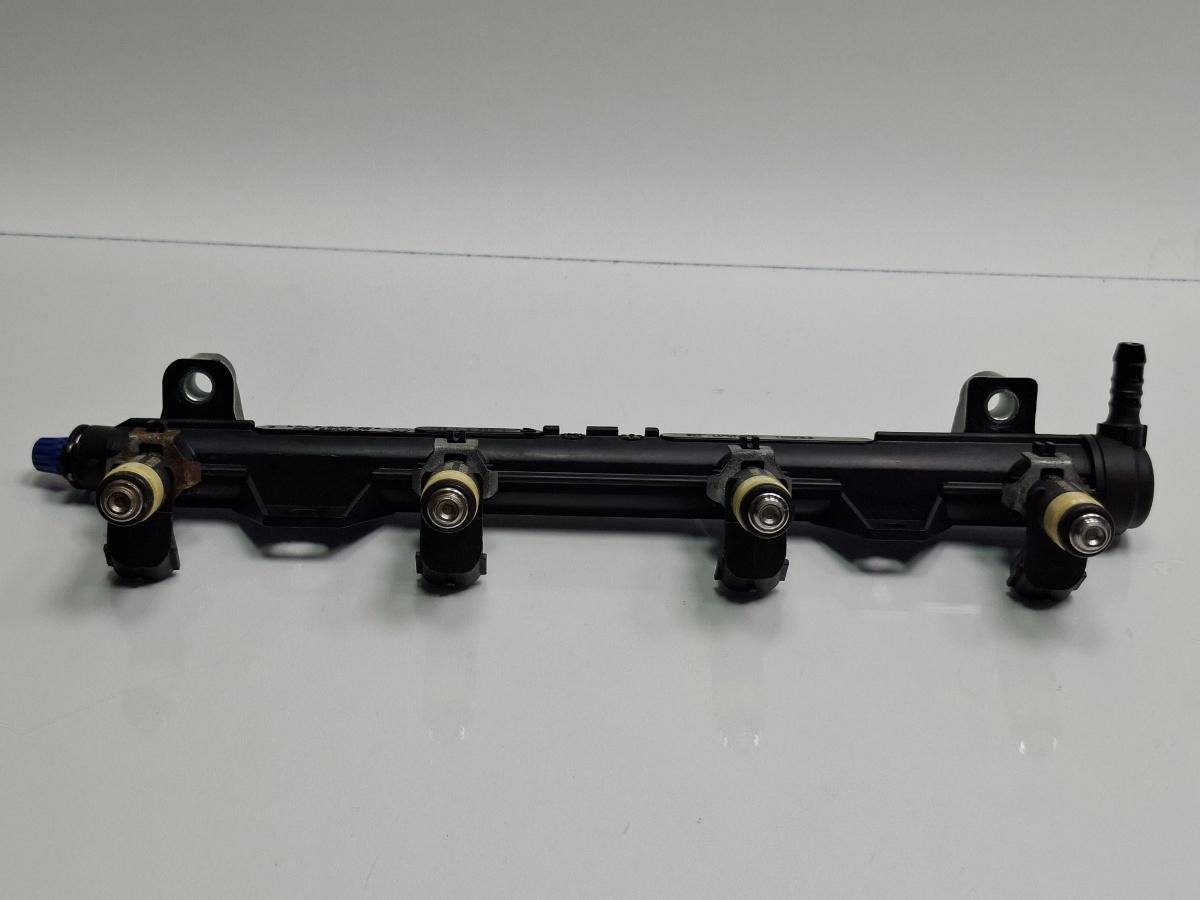 Rampa cu  injectoare SKODA FABIA 6Y2 1999 - 20081.4 16V AUA, BBY, BKY 036133320 , 036906031M
