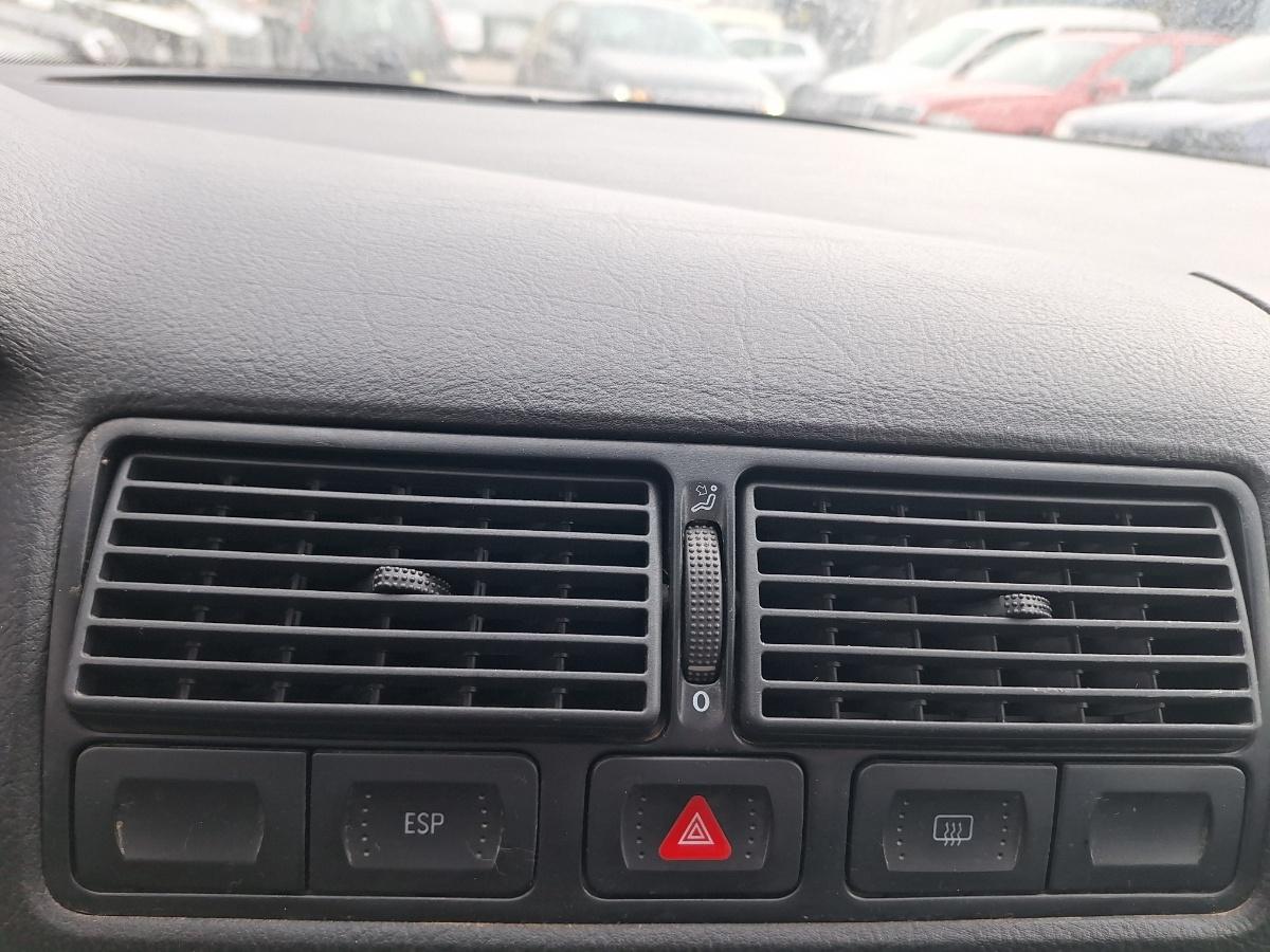 Grila de ventilatie bord centrala VOLKSWAGEN GOLF IV Variant 1J5 1999 - 20061.9 TDI ATD, AXR