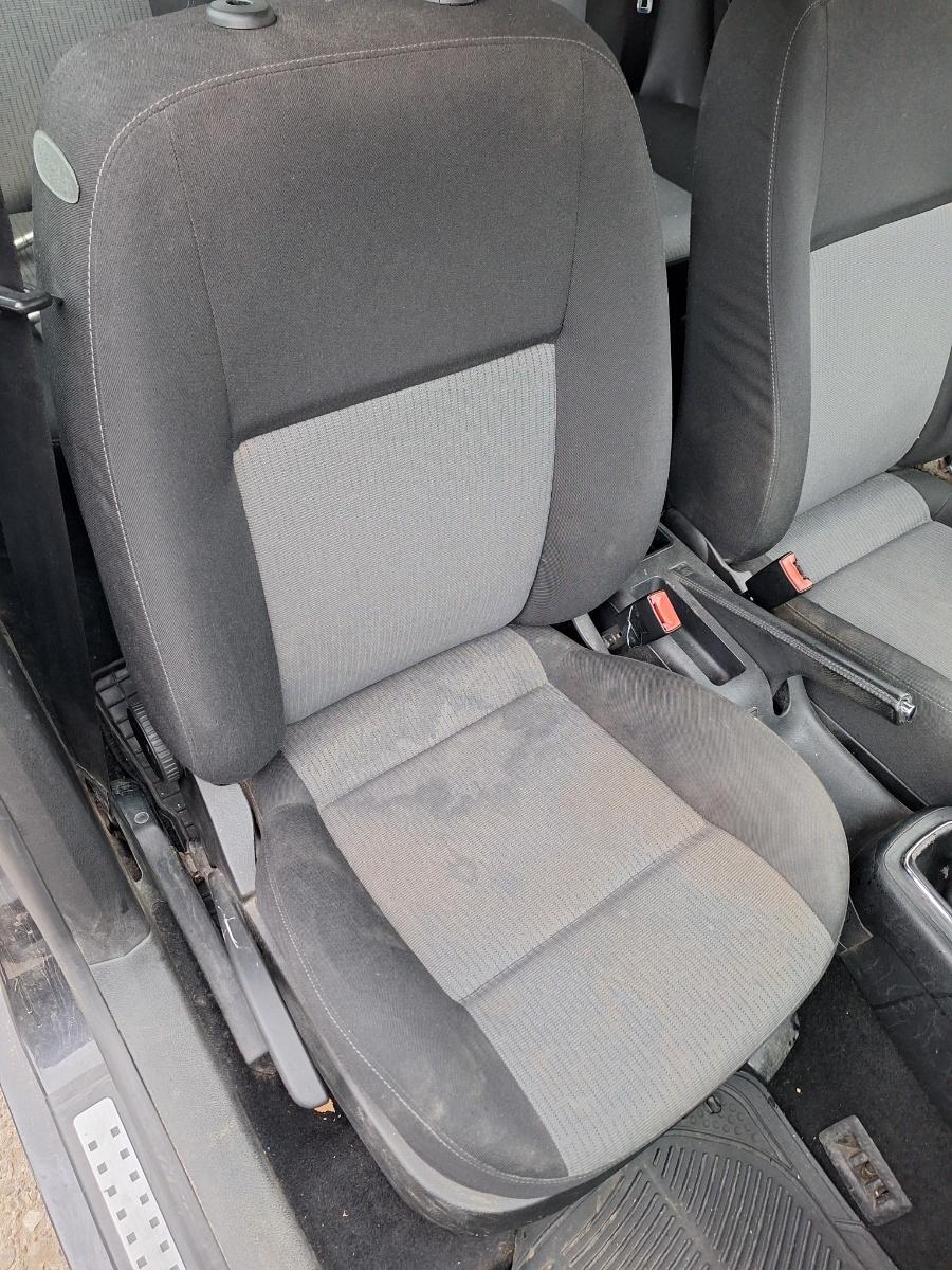 Scaun fata pasager dreapta VOLKSWAGEN GOLF IV Variant 1J5 1999 - 2006