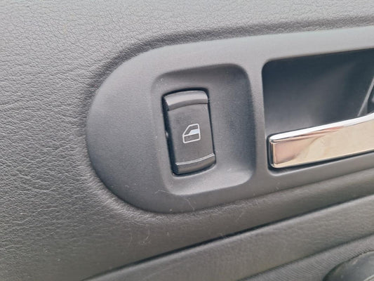 Comutator geam pivotant dreapta VOLKSWAGEN GOLF IV Variant 1J5 1999 - 20061.9 TDI ATD, AXR