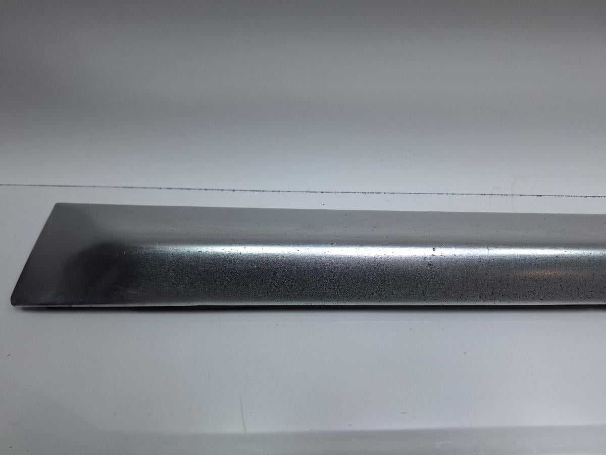 Bandou inferior usa  dreapta fata AUDI A6 III Allroad 4FH, C6 2006 - 2011 TDI quattro CANC 4F9853060C
