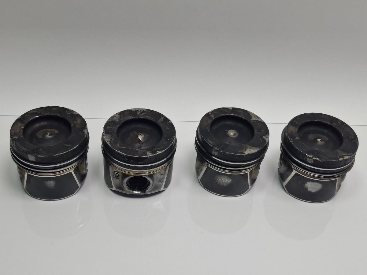 Pistoane SKODA OCTAVIA III 5E3, NL3, NR3 2012 - > 1.6 TDI DDYA 04L107065D
