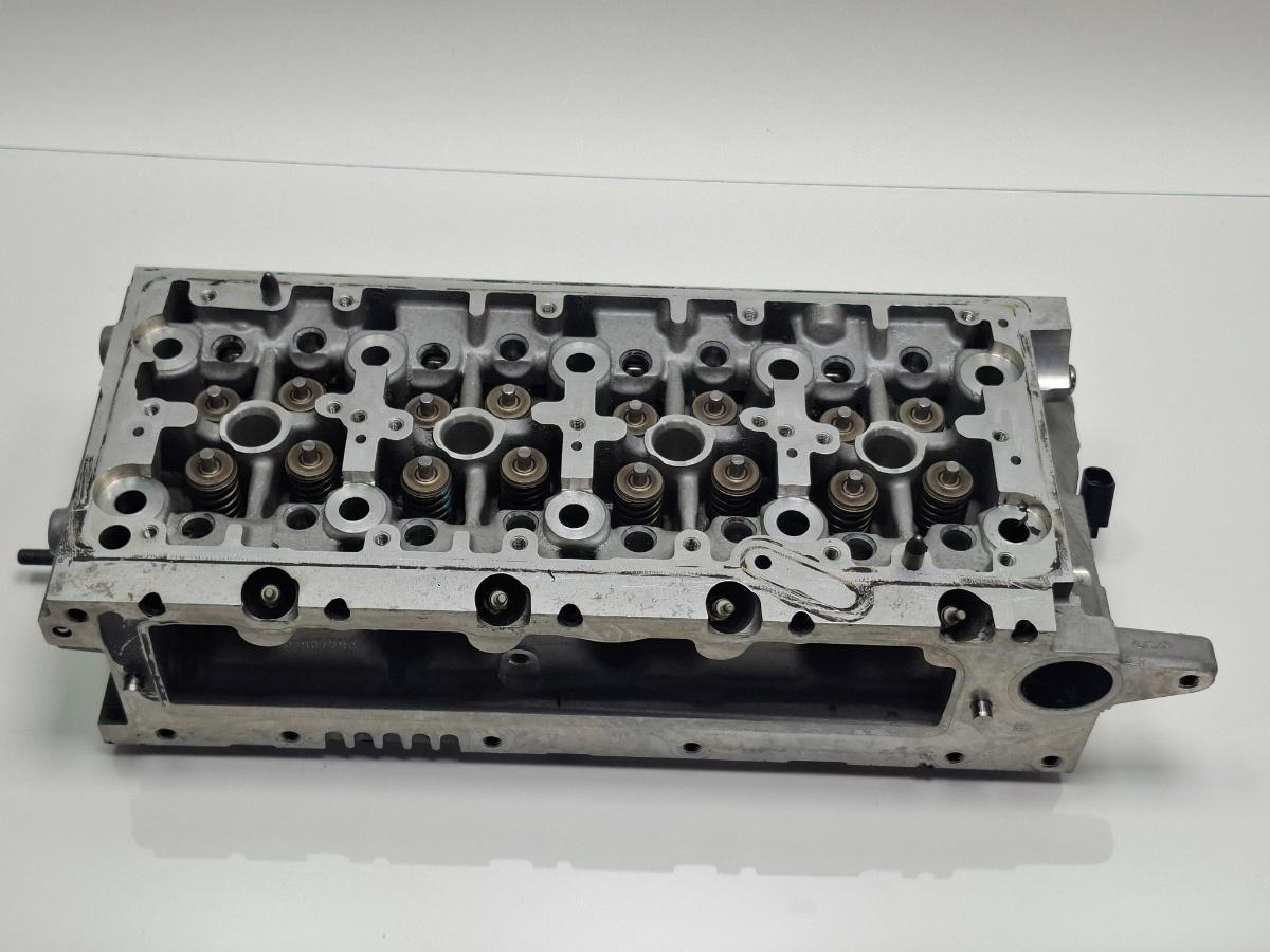 Chiulasa motor SKODA OCTAVIA III 5E3, NL3, NR3 2012 - > 1.6 TDI DDYA 04L103373