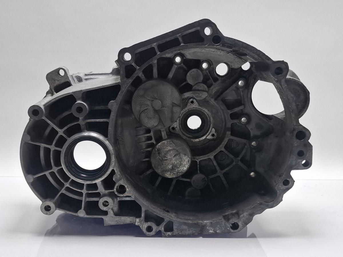 Carcasa cutie viteze 6 trepte VOLKSWAGEN TOURAN 1T1, 1T2 2003 - 20102.0 TDI BMM 02Q301107J