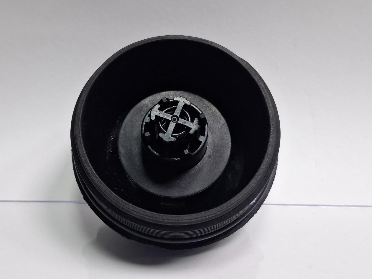 Capac carca filtru ulei VOLKSWAGEN GOLF VI 5K1 2008 - 20132.0 TDI CBDC, CLCA  045115433D