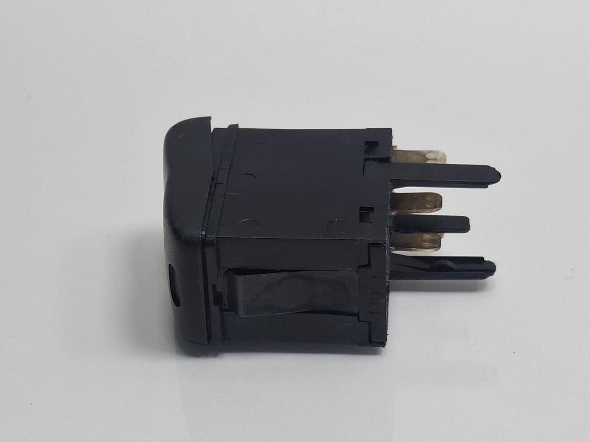 Buton dezaburire luneta VOLKSWAGEN CADDY II Box 9K9A 1995 - 20041.9 SDI AEY, AYQ 6K1959621A