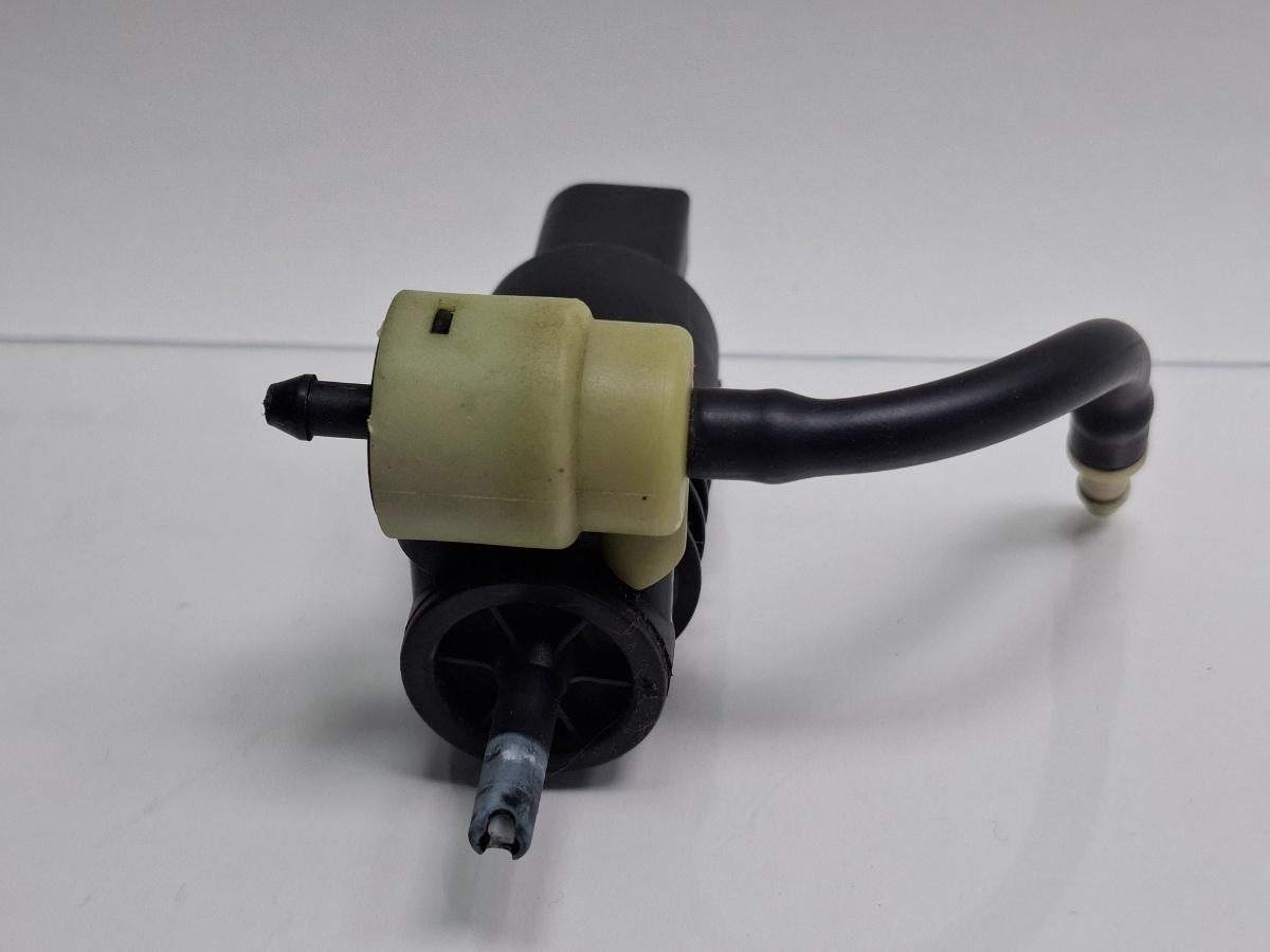 Pompita lichid parbiz VOLKSWAGEN CADDY II Box 9K9A 1995 - 2004 1.9 SDI AEY, AYQ 1K6955651