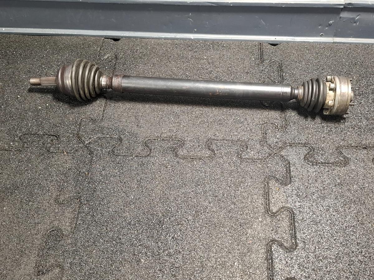 Planetara stanga VOLKSWAGEN CADDY II Box 9K9A 1995 - 20041.9 SDI AEY, AYQ 1H0407331