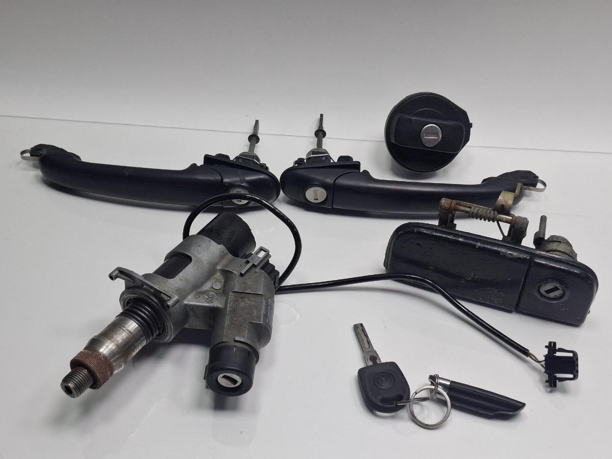 Butuci cu manere exterior si cheie VOLKSWAGEN CADDY II Box 9K9A 1995 - 20041.9 SDI AEY, AYQ 6K0905851 , 6K9827561D