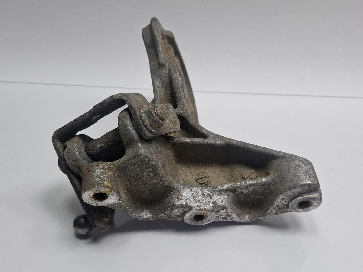 Suport motor stanga VOLKSWAGEN CADDY II Box 9K9A 1995 - 20041.9 SDI AEY, AYQ 1H0199353D