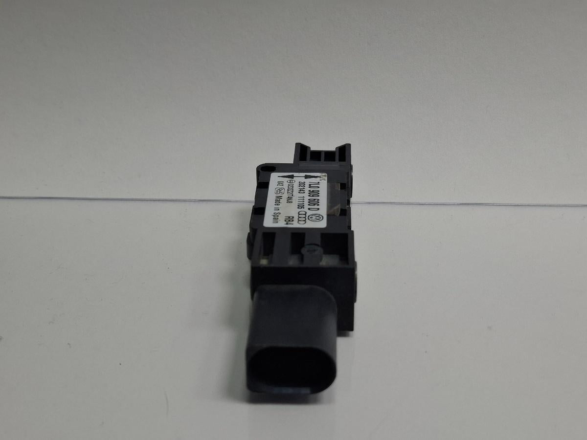 Senzor impact VOLKSWAGEN TOUAREG 7LA, 7L6, 7L7 2002 - 20132.5 R5 TDI BAC, BPE 7L0909606D