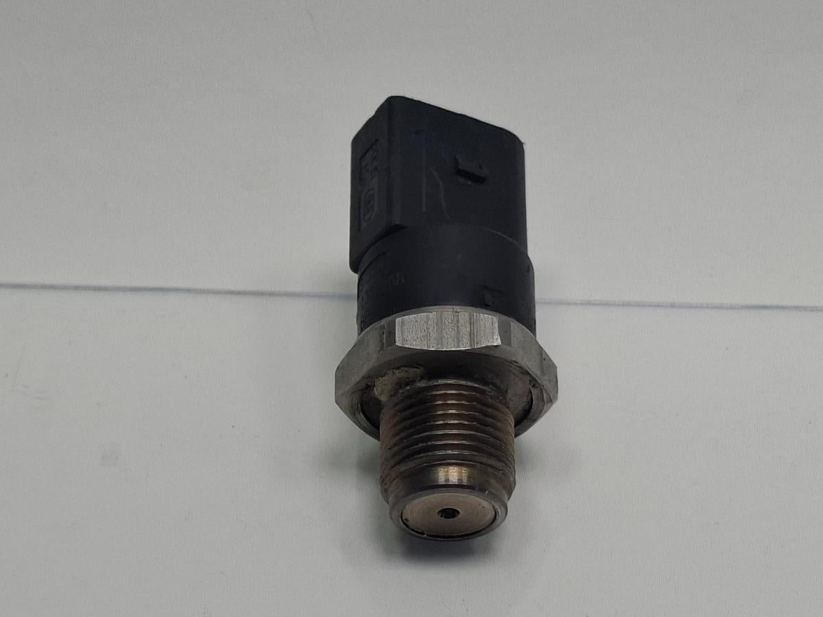 Regulator presiune injectie AUDI A8 II 4E2, 4E8 2002 - 20103.0 TDI quattro ASB BOSCH 0281002691 059130758