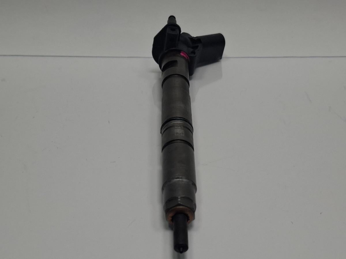 Injector AUDI A6 III Avant 4F5, C6 2005 - 2011 3.0 TDI quattro BMK 059130277BE