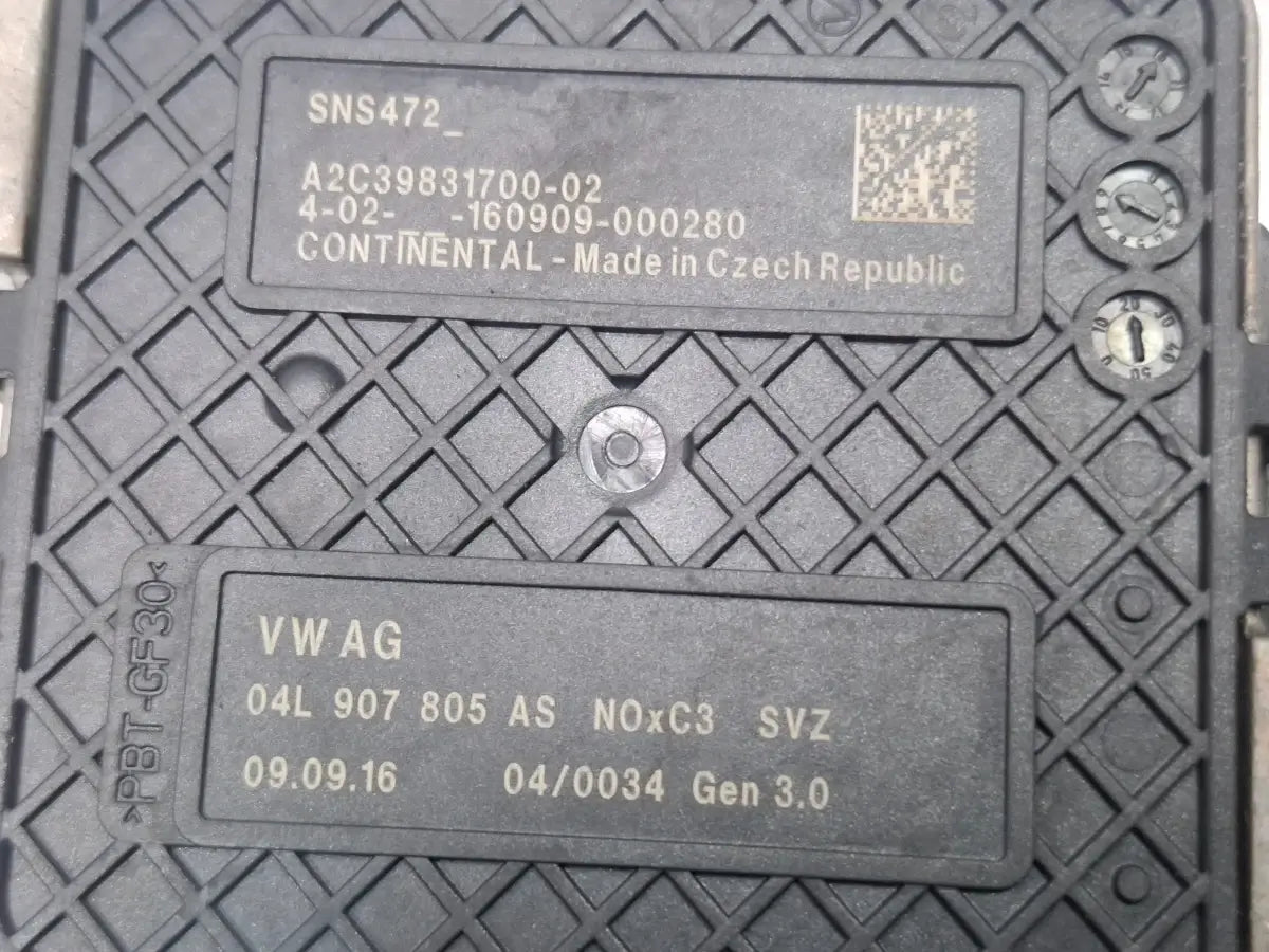 Senzor NOX Oxygen VOLKSWAGEN CADDY IV Estate SAB, SAJ 2015 - >2.0 TDI CUUD, DFSD Continental 04L907805AS
