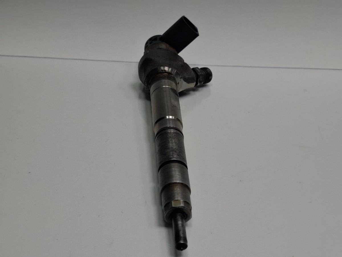 Injector VOLKSWAGEN CADDY IV Estate SAB, SAJ 2015 - >2.0 TDI CUUD, DFSD 04L130277AC