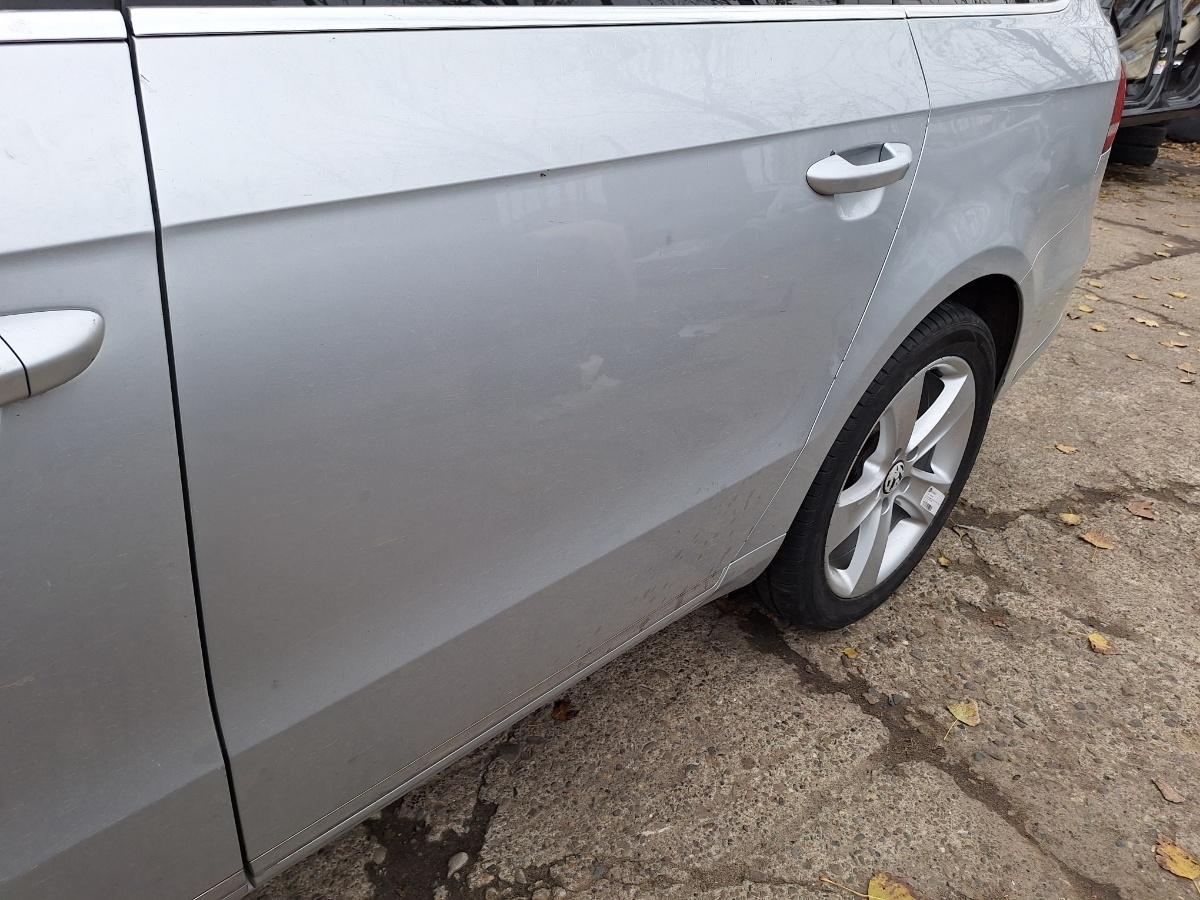 Usa portiera spate stanga VOLKSWAGEN PASSAT 365 Variant / kombi 2010 - 2014 , gri LA7W
