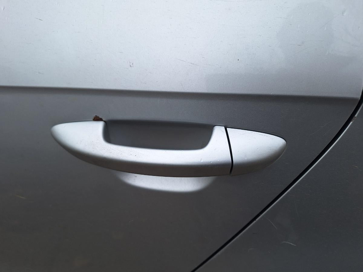 Maner exterior portiera spate stanga VOLKSWAGEN PASSAT 365 2010 - 20142.0 2.0 TDi BlueMotion CFFB