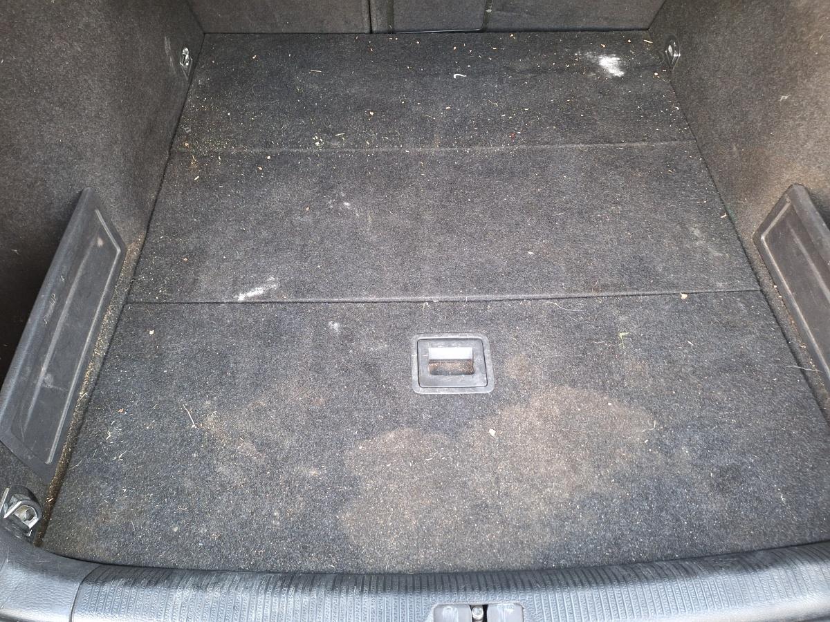 Mocheta capitonaj portbagaj VOLKSWAGEN PASSAT 365 2010 - 2014