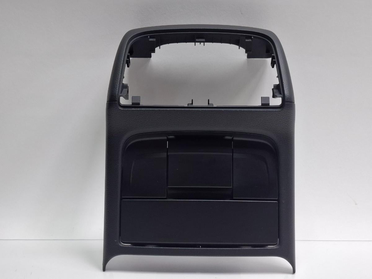 Ornament cotiera cu priza AUDI A4 IV Avant 8K5, B8 2007 - 20152.0 TDI CAGA, CJCA, CMEA, CMFA 8K0864376