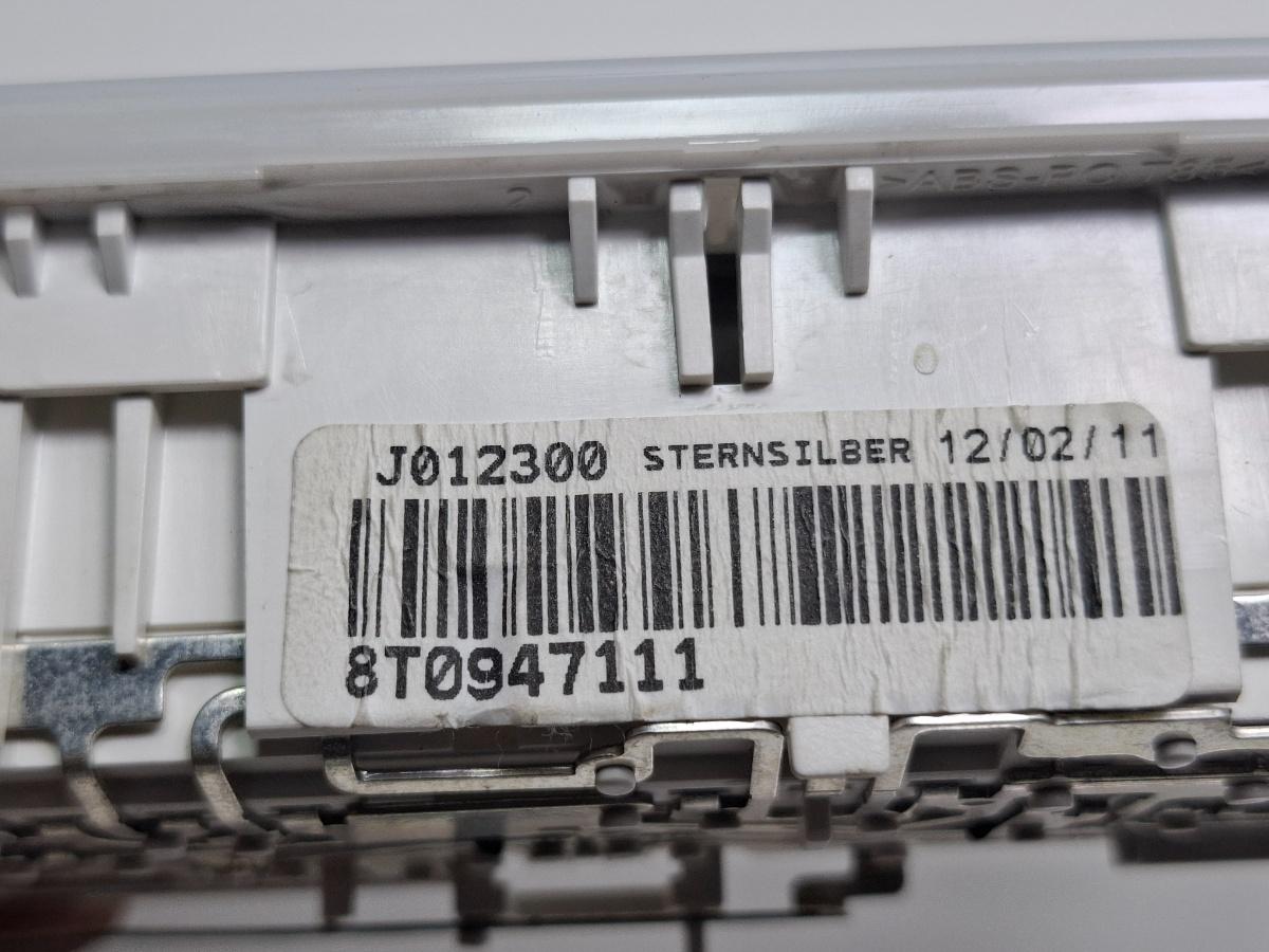 Plafoniera AUDI A4 IV Avant 8K5, B8 2007 - 20152.0 TDI CAGA, CJCA, CMEA, CMFA 8T0 947 111