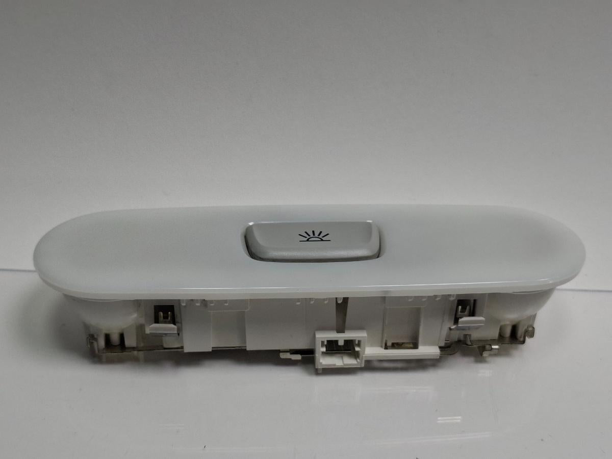 Plafoniera AUDI A4 IV Avant 8K5, B8 2007 - 20152.0 TDI CAGA, CJCA, CMEA, CMFA 8T0 947 111
